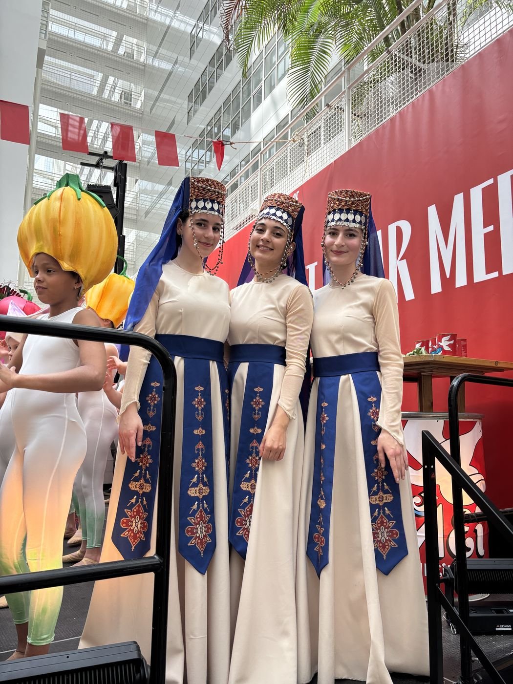 Traditionele kostuums van dichtbij